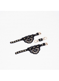 Черные кожаные наручники с клепками, кольцами и золотистой фурнитурой - Crazy Handmade - купить с доставкой в Якутске