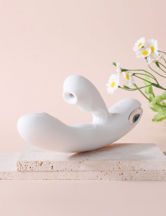 Белый вибратор-кролик Eria с вакуумной стимуляцией, функцией tapping и нагревом - 21,5 см. - BeYourLover