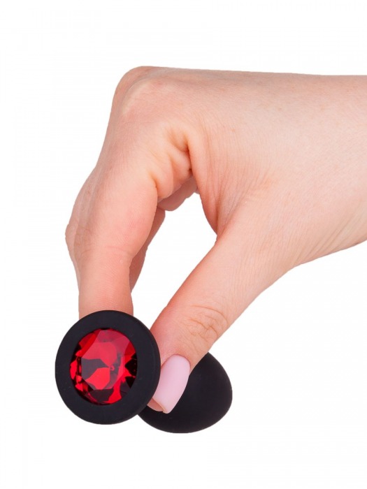 Чёрная анальная втулка с красным кристаллом - 7,3 см. - Джага-Джага - купить с доставкой в Якутске